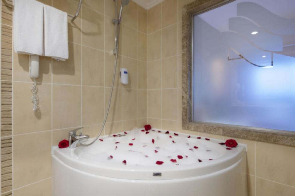 Suite Room,1706826082:JPEG